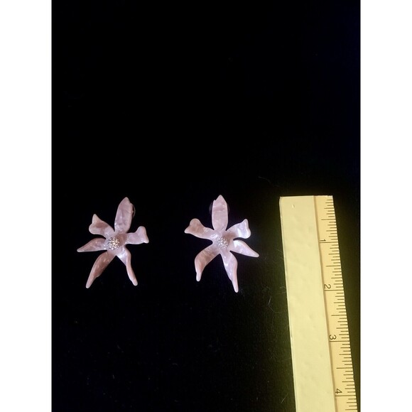 Authentic Signed LELE SADOUGHI Water Lily Blush Earrings - Picture 8 of 9